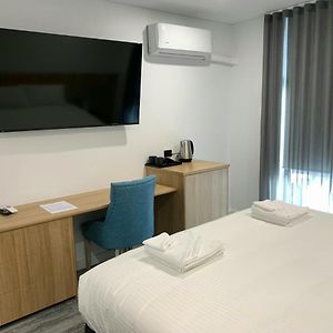 Deluxe King Room Non Pet Friendly
